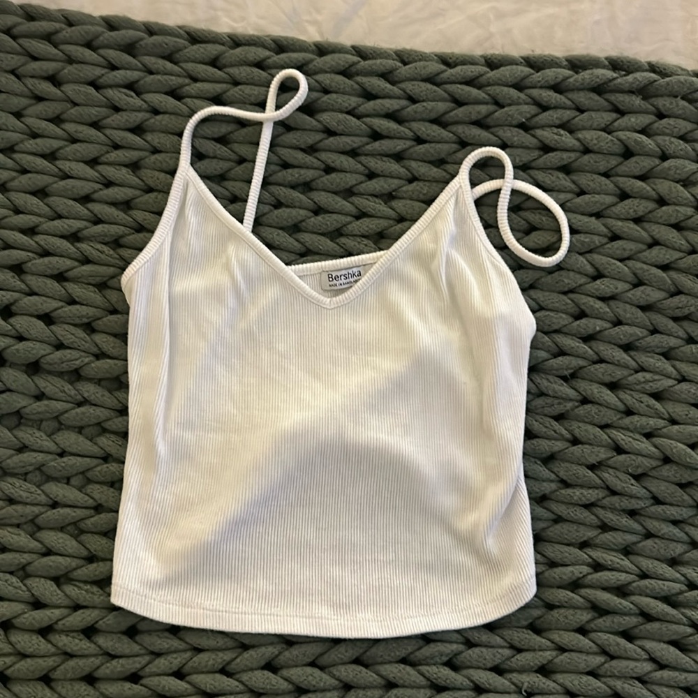 Cropped white tank